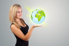 Mulher que prende o sinal virtual do eco Imagem de Stock Royalty Free Mulher que prende o sinal virtual do eco Imagem de Stock Royalty Free
