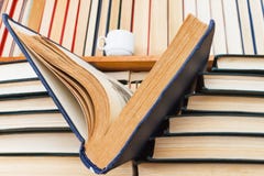 Mundo de libros imágenes de archivo libres de regalías Mundo de libros imágenes de archivo libres de regalías