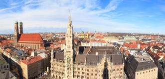 Munich, ville hôtel gothique chez Marienplatz, Bavière photo libre de droits Munich, ville hôtel gothique chez Marienplatz, Bavière photo libre de droits