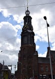 Munttoren zegarowy wierza na Muntplein kwadracie, Amsterdam, Holandia, Netherland zdjęcie royalty free Munttoren zegarowy wierza na Muntplein kwadracie, Amsterdam, Holandia, Netherland zdjęcie royalty free