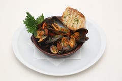 Mussels With Tomato Juice And Toast Royalty Free Stock Photos Mussels With Tomato Juice And Toast Royalty Free Stock Photos