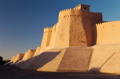 Muur van Itchan Kala - Khiva - Oezbekistan stock afbeeldingen Muur van Itchan Kala - Khiva - Oezbekistan stock afbeeldingen