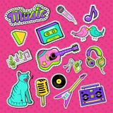 Muzikale Stickers, Kentekens en Flarden Muziekinstrumenten en de Elementenkrabbel van de Tienerstijl Royalty-vrije Stock Fotografie Muzikale Stickers, Kentekens en Flarden Muziekinstrumenten en de Elementenkrabbel van de Tienerstijl Royalty-vrije Stock Fotografie