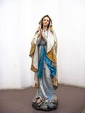 Mykulyntsi, Ucr?nia - 1? de maio de 2008: Roman Catholic Church da trindade santamente Escultura da igreja fotos de stock royalty free Mykulyntsi, Ucr?nia - 1? de maio de 2008: Roman Catholic Church da trindade santamente Escultura da igreja fotos de stock royalty free
