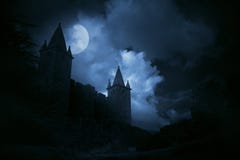 Mysteriöses mittelalterliches Schloss Mysteriöses mittelalterliches Schloss