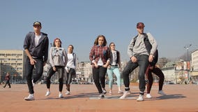 Mädchenjugendhip-hop-Tanzmannschaft Mädchenjugendhip-hop-Tanzmannschaft