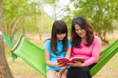 Mère et fille image stock Mère et fille image stock