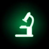Médico, icono del microscopio en el estilo de neón Elemento del ejemplo de la medicina Las muestras y el icono de los s?mbolos se libre illustration Médico, icono del microscopio en el estilo de neón Elemento del ejemplo de la medicina Las muestras y el icono de los s?mbolos se libre illustration