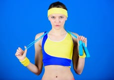 N'abandonnez jamais et continuez le déplacement Régime de santé Réussite Muscles forts et puissance Formation sportive de femme d photographie stock libre de droits N'abandonnez jamais et continuez le déplacement Régime de santé Réussite Muscles forts et puissance Formation sportive de femme d photographie stock libre de droits