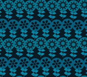 Naadloos blauw bloemen kleurrijk caleidoscopisch patroon voor ontwerptextiel en achtergrond stock illustratie Naadloos blauw bloemen kleurrijk caleidoscopisch patroon voor ontwerptextiel en achtergrond stock illustratie