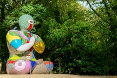 NACH WESTEN BRETTON, GROSSBRITANNIEN - 30. SEPTEMBER 2018: Skulpturen von Yorkshire-Skulpturenpark stockfotografie NACH WESTEN BRETTON, GROSSBRITANNIEN - 30. SEPTEMBER 2018: Skulpturen von Yorkshire-Skulpturenpark stockfotografie