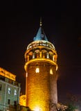 Nachtansicht des Galata-Turms in Istanbul, die Türkei lizenzfreie stockfotos Nachtansicht des Galata-Turms in Istanbul, die Türkei lizenzfreie stockfotos