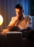 Nachtarbeit zu Hause stockbild Nachtarbeit zu Hause stockbild