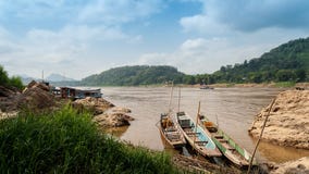 Nam Song River in Laos Het Landschap van Vangvieng Stock Afbeelding Nam Song River in Laos Het Landschap van Vangvieng Stock Afbeelding