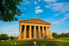 Nashville-Parthenon im hundertjährigen Park stockbilder Nashville-Parthenon im hundertjährigen Park stockbilder