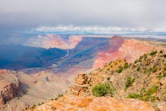 Nationalpark Grand Canyon s mit einem Regenbogen nachdem dem Regnen lizenzfreies stockbild Nationalpark Grand Canyon s mit einem Regenbogen nachdem dem Regnen lizenzfreies stockbild