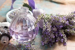 Natura kosmetyki, handmade przygotowanie istotni oleje, parfum zdjęcie royalty free Natura kosmetyki, handmade przygotowanie istotni oleje, parfum zdjęcie royalty free