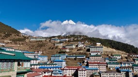 Nepal, Dorf Namche-Bazar, Weise zu Everest lizenzfreie stockfotos Nepal, Dorf Namche-Bazar, Weise zu Everest lizenzfreie stockfotos