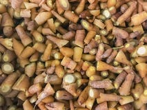 Neues fingerroot und geschnitten für Koch stockbilder Neues fingerroot und geschnitten für Koch stockbilder