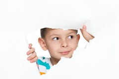 Neugieriger kleiner Junge lizenzfreie stockbilder Neugieriger kleiner Junge lizenzfreie stockbilder