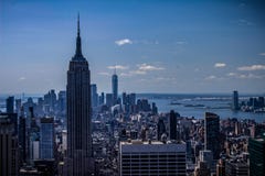 New York City - blaue Skyline, Empire State Building und World Trade Center NYC Manhattan stockfotografie New York City - blaue Skyline, Empire State Building und World Trade Center NYC Manhattan stockfotografie