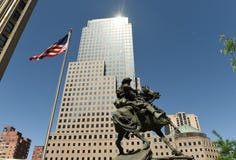 New York, Etats-Unis - 24 mai 2018 : Monument de réponse de l'Amérique dans la bibliothèque images stock New York, Etats-Unis - 24 mai 2018 : Monument de réponse de l'Amérique dans la bibliothèque images stock