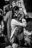 Niet geïdentificeerde Indische vrouw met kind zoals die in Jaipur wordt gezien Werkende Indische moeder royalty-vrije stock foto's Niet geïdentificeerde Indische vrouw met kind zoals die in Jaipur wordt gezien Werkende Indische moeder royalty-vrije stock foto's