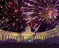 Night view of the New Year fir tree in garlands on the square in front of Kazan Cathedral in Saint Petersburg in the winter New Ye royalty free stock images Night view of the New Year fir tree in garlands on the square in front of Kazan Cathedral in Saint Petersburg in the winter New Ye royalty free stock images