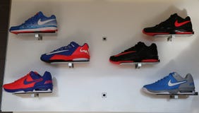 Nike ha presentato la nuova raccolta delle scarpe di tennis durante l'US Open 2014 a Billie Jean King National Tennis Center fotografia stock libera da diritti Nike ha presentato la nuova raccolta delle scarpe di tennis durante l'US Open 2014 a Billie Jean King National Tennis Center fotografia stock libera da diritti