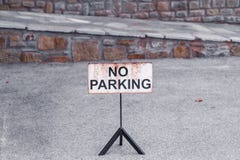 Ninguna muestra del estacionamiento fotografía de archivo libre de regalías Ninguna muestra del estacionamiento fotografía de archivo libre de regalías