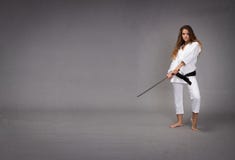 Ninja com a espada pronta para bater fotos de stock Ninja com a espada pronta para bater fotos de stock