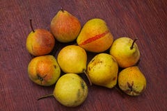 Nio mogna päron royaltyfri foto Nio mogna päron royaltyfri foto