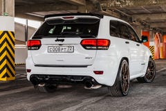 Nizhnevartovsk, Россия - 16-ое июня 2019: Виллис большое Cherokee SRT стоковые фото Nizhnevartovsk, Россия - 16-ое июня 2019: Виллис большое Cherokee SRT стоковые фото