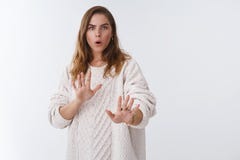 No! no! wolny puszek bierze łatwego relaksuje Mnie właśnie żartuje Portret intensywna zmartwiona kobieta próbuje spokój sikająceg obraz royalty free No! no! wolny puszek bierze łatwego relaksuje Mnie właśnie żartuje Portret intensywna zmartwiona kobieta próbuje spokój sikająceg obraz royalty free