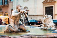 Noordwaartse mening van Piazza Navona met fontana del Moro royalty-vrije stock foto's Noordwaartse mening van Piazza Navona met fontana del Moro royalty-vrije stock foto's