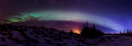 Nordliga ljus Aurora Borealis på soluppgång i Island arkivfoton Nordliga ljus Aurora Borealis på soluppgång i Island arkivfoton
