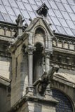 Notre Dame av Paris, Frankrike, forntida staty på taket, vattenkastare royaltyfria foton Notre Dame av Paris, Frankrike, forntida staty på taket, vattenkastare royaltyfria foton