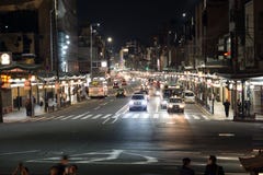 Notte in via di Kyoto fotografie stock libere da diritti Notte in via di Kyoto fotografie stock libere da diritti