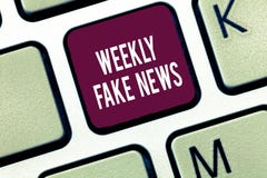Notícia falsificada semanal do texto da escrita da palavra Conceito do negócio para o relatório impreciso, sensationalistic que é fotos de stock Notícia falsificada semanal do texto da escrita da palavra Conceito do negócio para o relatório impreciso, sensationalistic que é fotos de stock