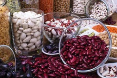Nourriture saine, suivant un régime, concept de nutrition, source de protéine de vegan Assortiment des légumineuses colorées photos stock Nourriture saine, suivant un régime, concept de nutrition, source de protéine de vegan Assortiment des légumineuses colorées photos stock