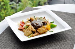 Nourriture thaïlandaise - légume et porc remués images stock Nourriture thaïlandaise - légume et porc remués images stock