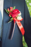 Novio del Boutonniere, boda fotografía de archivo Novio del Boutonniere, boda fotografía de archivo