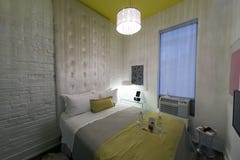 Nowożytny Loft pokój hotelowy - be650 Toronto obrazy stock Nowożytny Loft pokój hotelowy - be650 Toronto obrazy stock