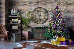 Noël et la nouvelle année ont décoré la pièce intérieure photos stock Noël et la nouvelle année ont décoré la pièce intérieure photos stock