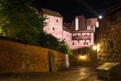 Nuremberg Alemania, castillo Kaiserburg en el centro de ciudad histórico foto de archivo Nuremberg Alemania, castillo Kaiserburg en el centro de ciudad histórico foto de archivo