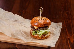 Nytt original tjänad som liten hamburgare Arkivbilder Nytt original tjänad som liten hamburgare Arkivbilder