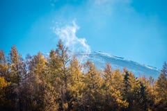 Nära övre sikt av det Fuji berget royaltyfria foton Nära övre sikt av det Fuji berget royaltyfria foton