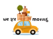 Nós estamos movendo-nos rotulando o conceito Carro de Smallyellow com as caixas no telhado com mobília, lâmpada, gato, planta HOM ilustração stock Nós estamos movendo-nos rotulando o conceito Carro de Smallyellow com as caixas no telhado com mobília, lâmpada, gato, planta HOM ilustração stock