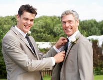 O melhores homem e noivo At Wedding fotos de stock O melhores homem e noivo At Wedding fotos de stock