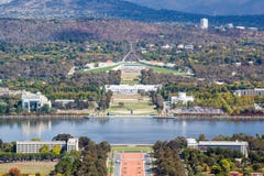 O parlamento abriga em Canberra imagens de stock O parlamento abriga em Canberra imagens de stock